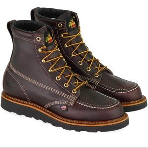 ***Men’s Thorogood 6” moc toe wedge heel boot/work boots***Hard to find …